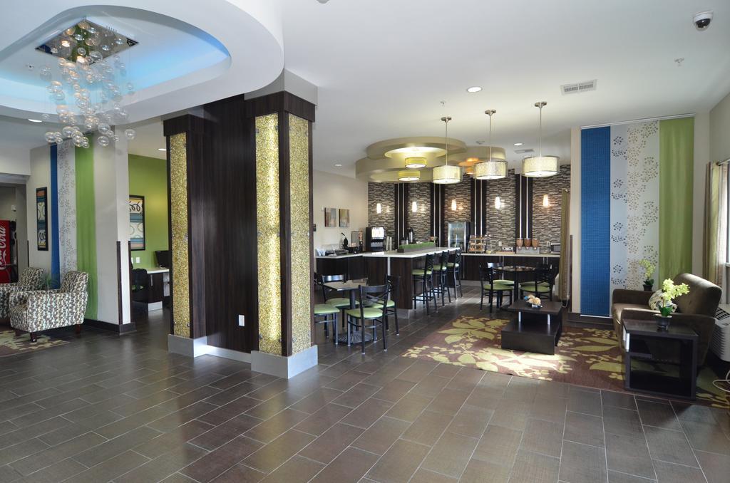 Quality Inn & Suites Kenedy - Karnes City Dış mekan fotoğraf