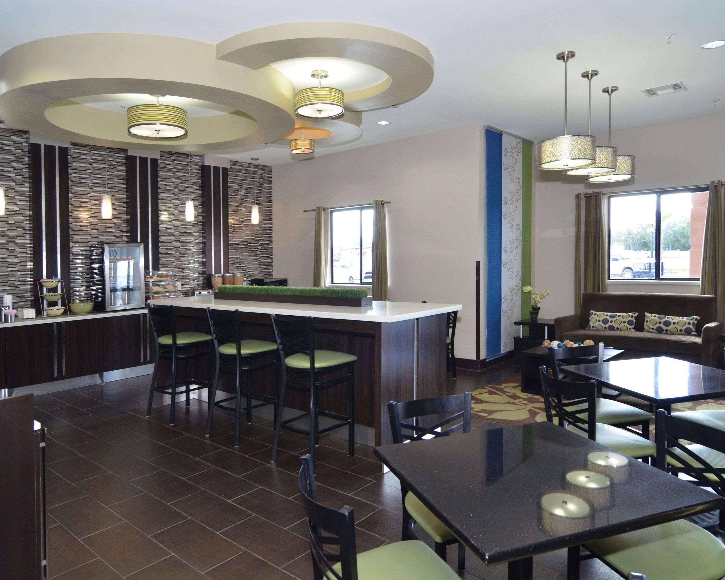 Quality Inn & Suites Kenedy - Karnes City Dış mekan fotoğraf