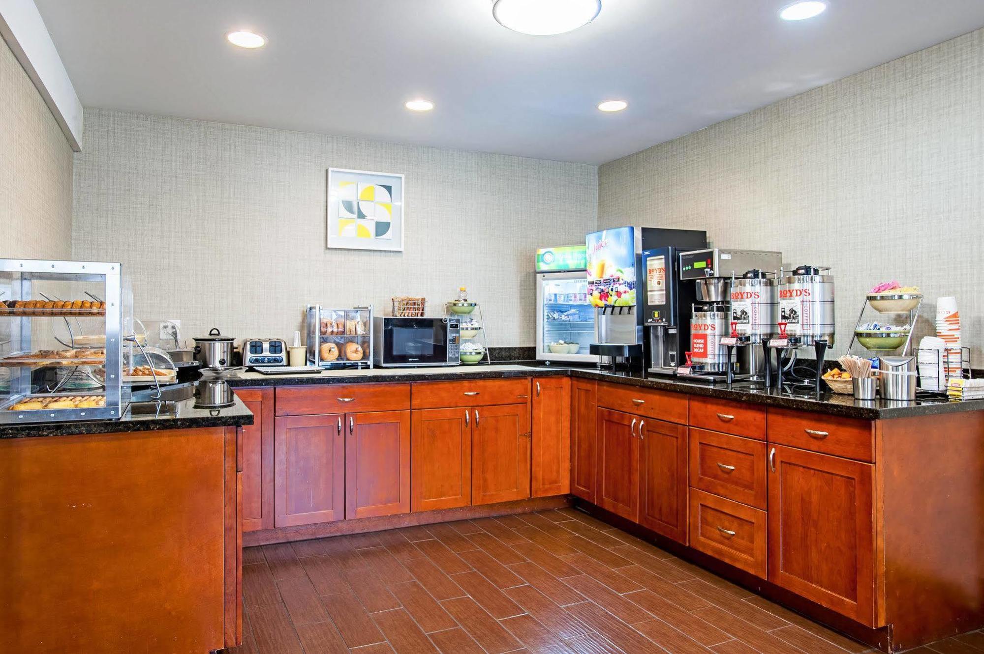 Quality Inn & Suites Kenedy - Karnes City Dış mekan fotoğraf