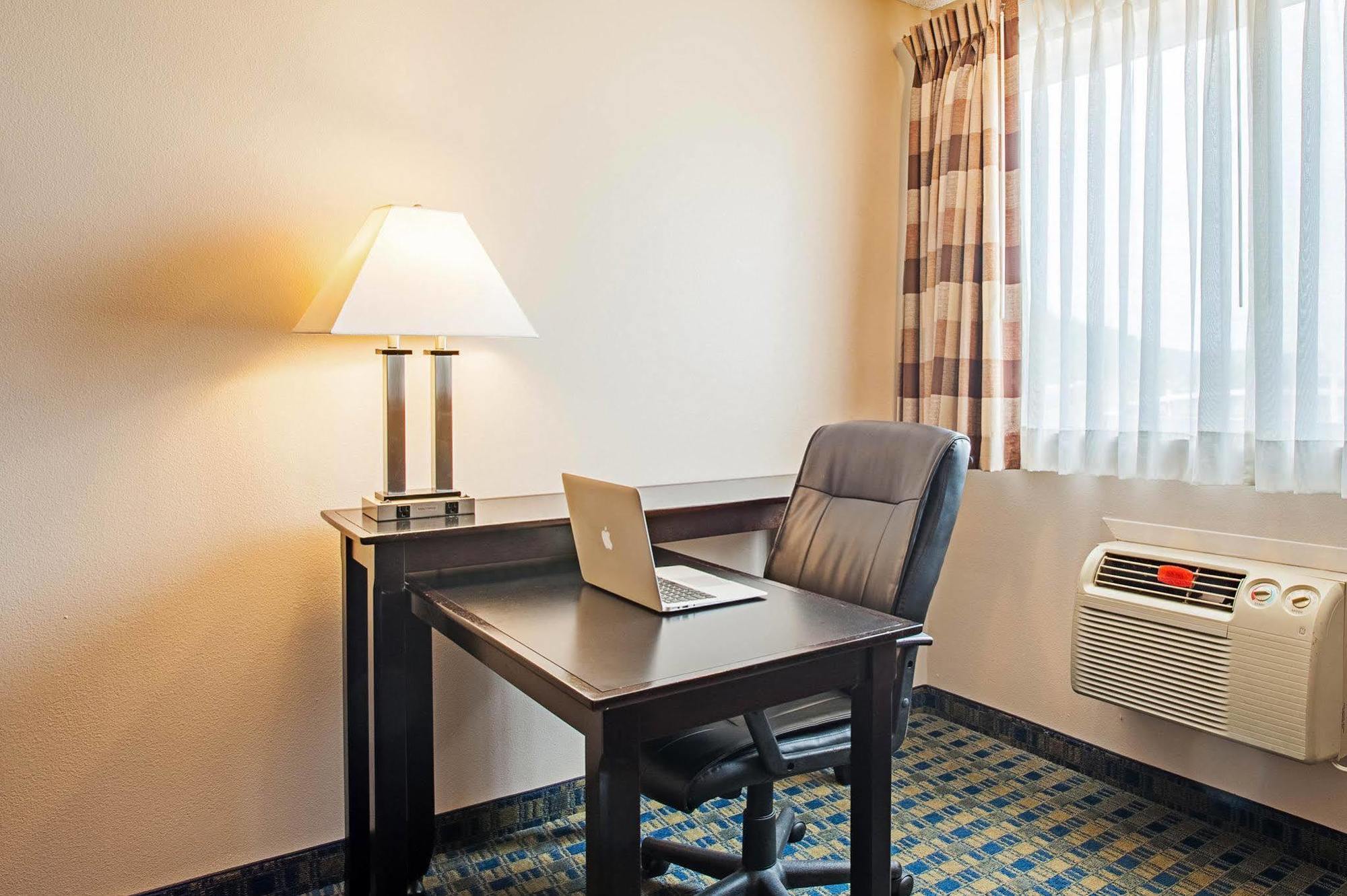 Quality Inn & Suites Kenedy - Karnes City Dış mekan fotoğraf