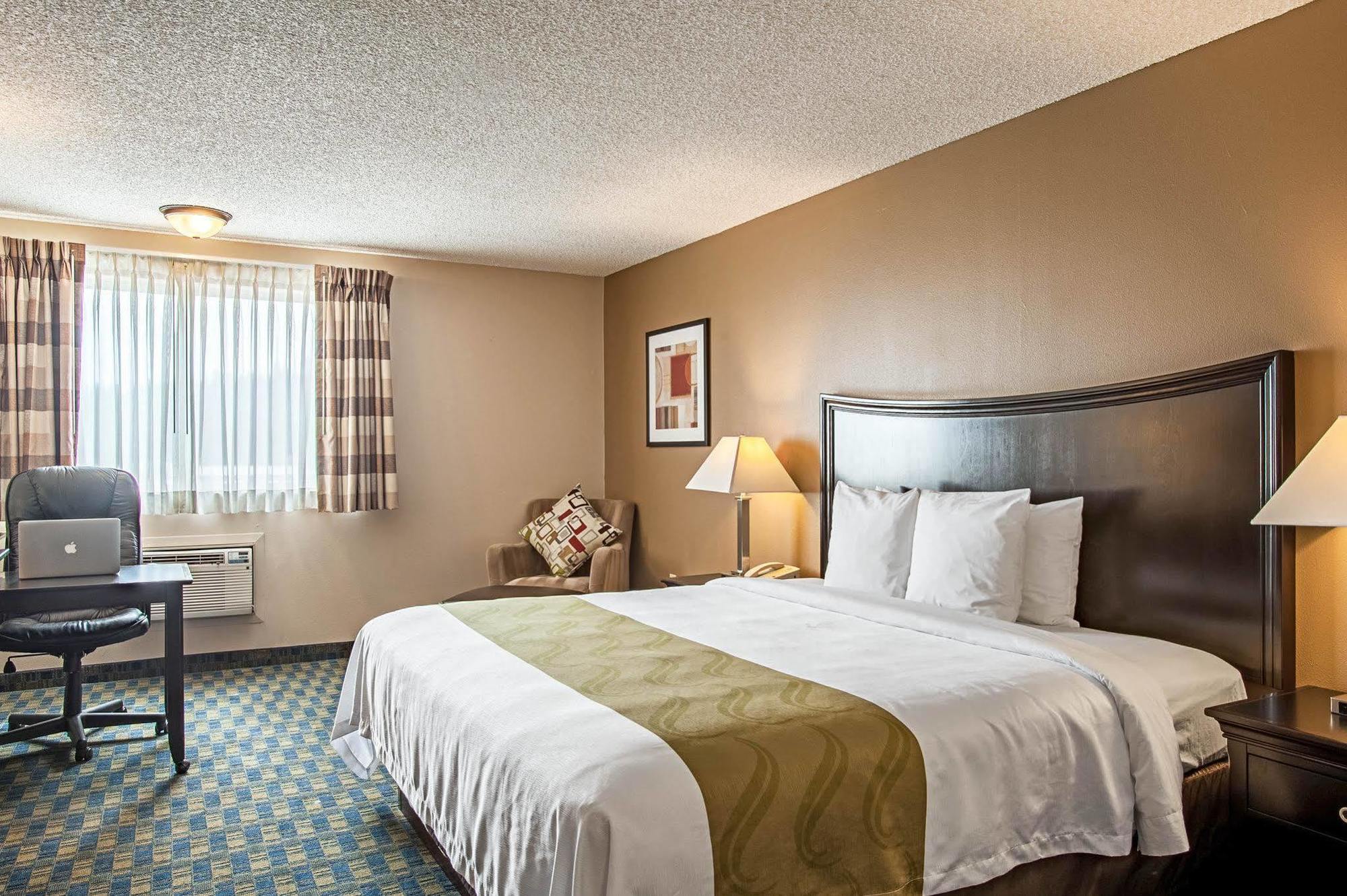 Quality Inn & Suites Kenedy - Karnes City Dış mekan fotoğraf